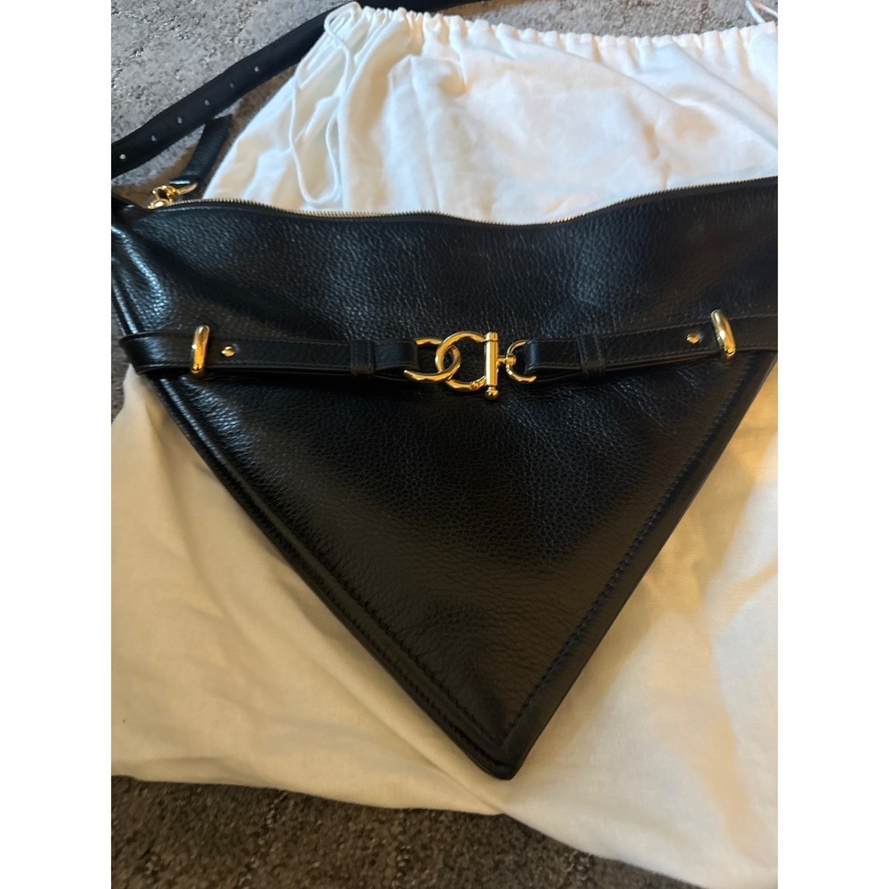 Chloé Black Leather Triangular Crossbody Bag with Gold Hardware (Rare) - Picture 3 of 15